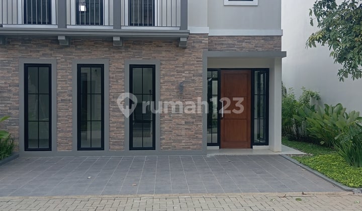Rumah Siap Huni Halaman Belakang Super Luas