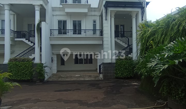 Rumah Townhouse Mewah Selangkah Ke Mrt Fatmawati