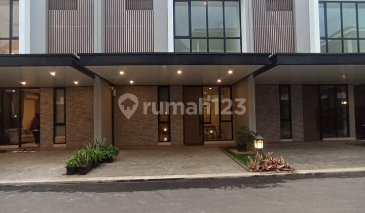 Rumah Termewah Paling Modern 10 Menit MRT Lebak Bulus