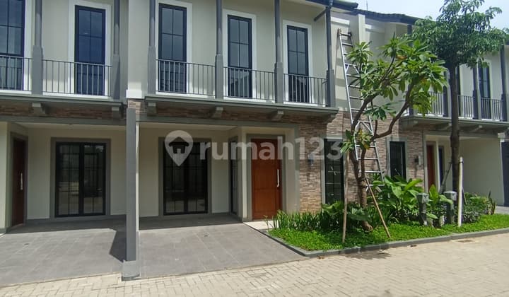 Rumah Ternyaman 10 Menit ke MRT Lebakbulus