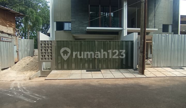 Rumah Sangat Nyaman Di Komplek Golf Pondok Labu