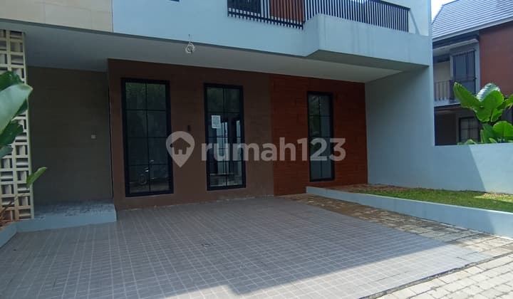 Rumah Luas Harga Menarik Dekat Tol Dan Lebak Bulus