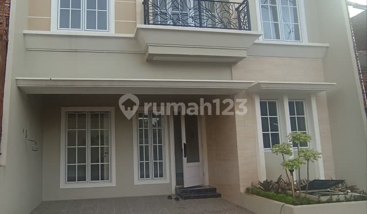 Rumah 2 Lantai Sangat Mewah di Cinere Best Lokasi