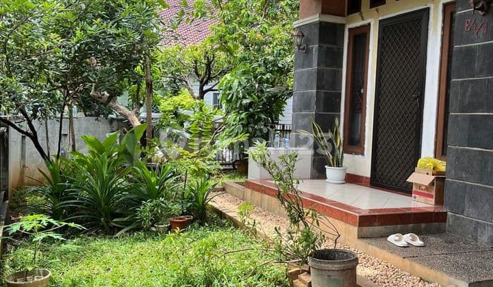 Hook House in Kemang Pratama, Bekasi