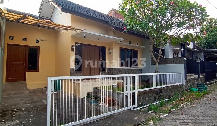 Jual Rumah Lingkungan Perumahan Timur Stadion Maguwoharjo
