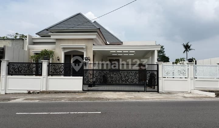 Rumah Baru Strategis Tepi Jalan Raya Kampus Uii 10Menit
