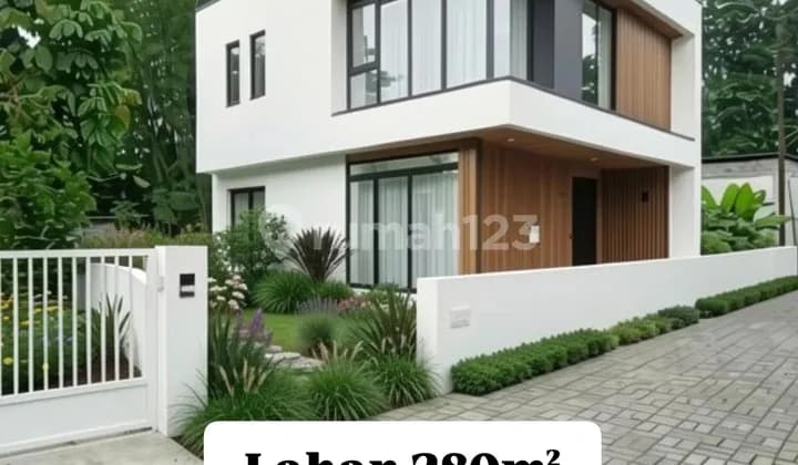 Strategic Land in the Area of Gito Gati Street and Palagan Street
