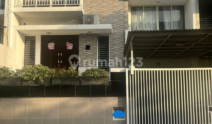 Disewa Rumah PIK Full Renov dan furnished Uk 120m² , 3lt at Jakarta Utara