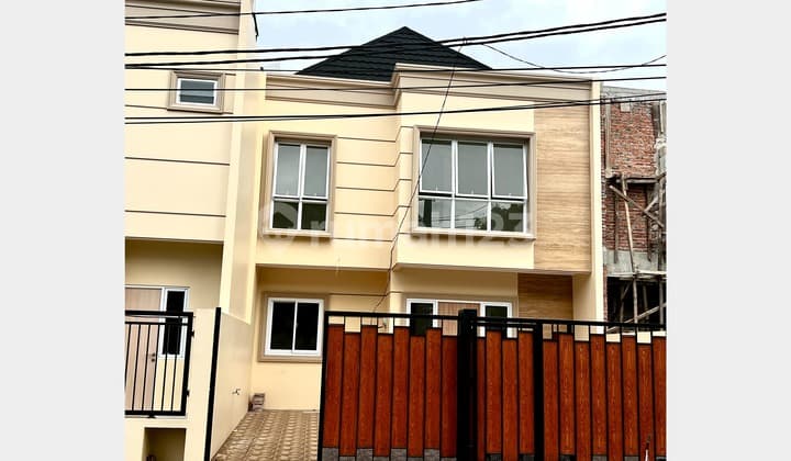 Dijual Rumah 2 Lantai di Sektor Gading Serpong, Tangerang
