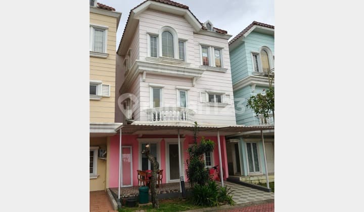 Dijual Rumah 3 Lantai di Montana Village Gading Serpong, Tangerang