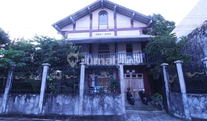 Classic House with Teak Wood in Margomulyo, Seyegan, Sleman.