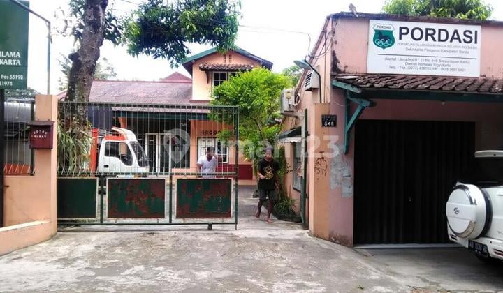 Rumah Dan Ruko Cocok Untuk Kantor, Banguntapan, Bantul