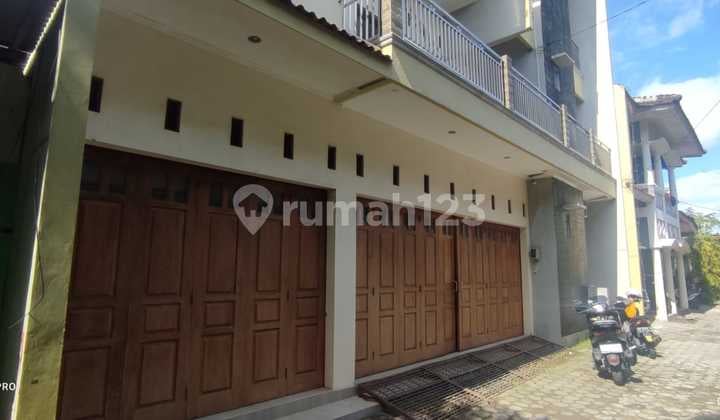 Rumah 3 Lantai Dekat Kantor Pemda Sleman