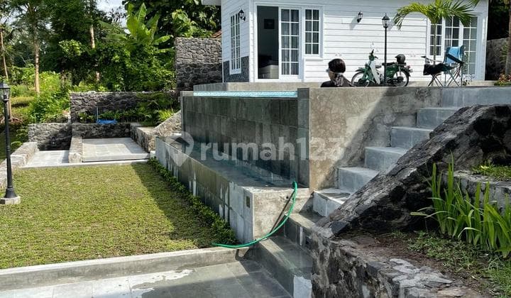 Dijual Harga Rendah Rumah Villa Kolam Renang Kulon Progo