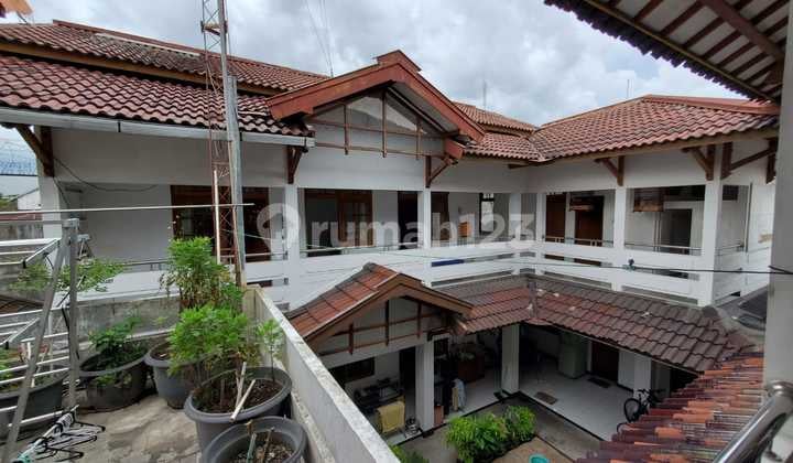 Dijual Rumah 11 Kamar Semi Furnished Sekitar Malioboro