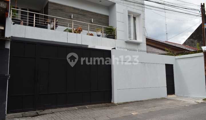 DIJUAL RUMAH INDUK DAN KOST EKSKLUSIF 6 KAMAR DI DEMANGAN BARU, CATUR TUNGGAL, DEPOK, SLEMAN, JOGJA