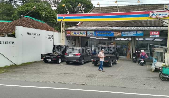 Ruko dan Usaha Indomaret di Jumoyo, Magelang, Jawa Tengah