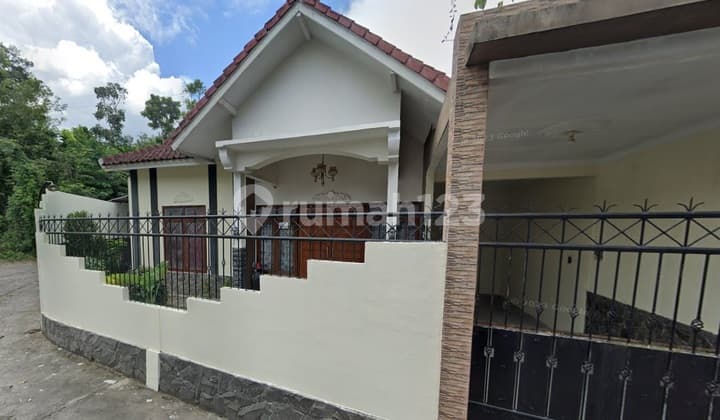 FOR SALE HOUSE NEAR UII CAMPUS JAKAL, SARDONOHARJO, NGAGLIK, SLEMAN, JOGJA