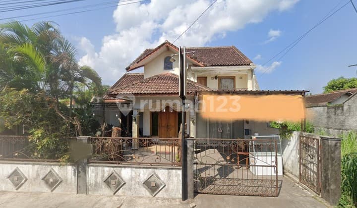 RUMAH MEWAH 2 LANTAI DI PANGGUNGHARJO, SEWON, BANTUL