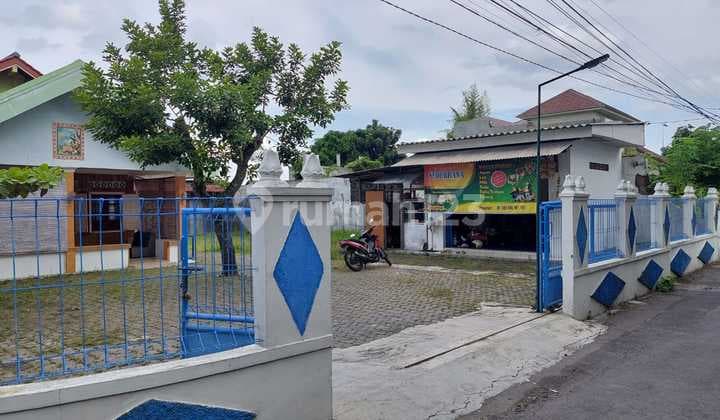 Rumah Halaman Luas Dekat Kampus Uin, Demangan, Gondokusuman, Jogja