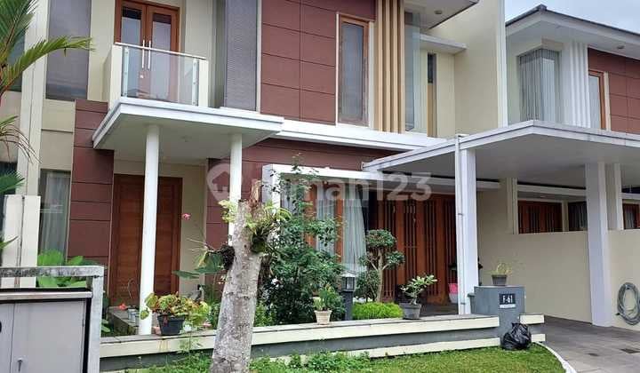 Rumah Mewah 2 Lantai Siap Huni Dalam Perumahan Elit Mlati Sleman