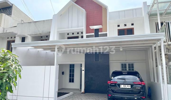 Rumah Cantik 2 Lantai Dalam Perumahan Villa Green Village Di Jalan Palagan Km 9, Sleman
