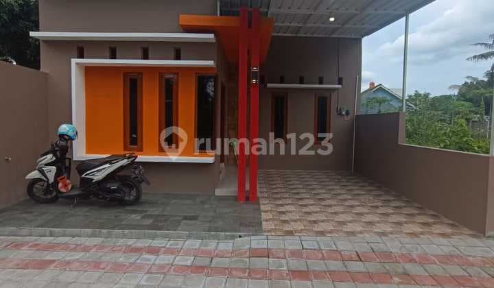 Rumah Dalam Cluster Lingkungan Sejuk Sleman
