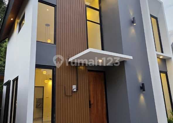 Beautiful 2-Story House in a Lush Environment, Sleman