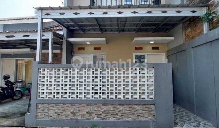 Rumah Cantik 2 lantai dekat Agrowisata Cilangkap ,dekat Toll Setu Jakarta Timur