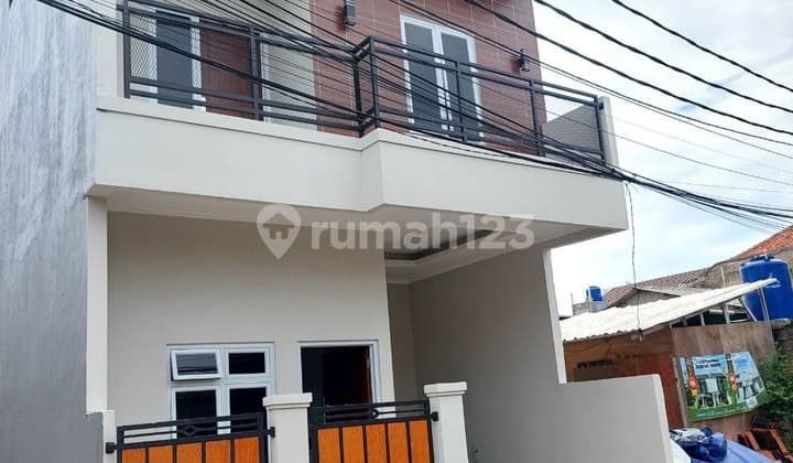 Rumah Cantik Strategis Dekat Puskesmas Munjul Jakarta Timur SHM Rumah