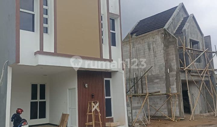 Rumah Cantik 2 Lantai Strategis Dekat Terminal Kampung Rambutan Jakarta Timur