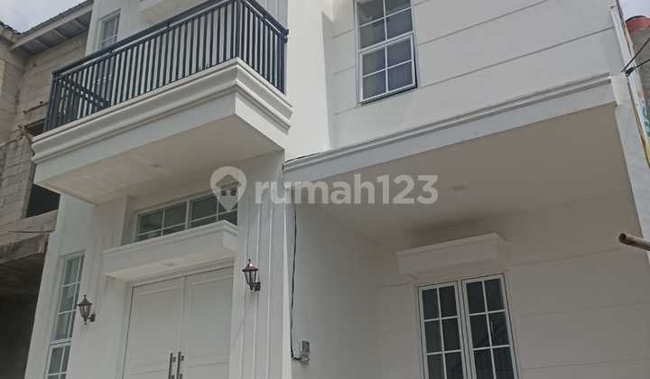Rumah Mewah Murah Siap Huni 2 Lantai Strategis Dekat Toll Setu ,Taman Bambu Jakarta Timur