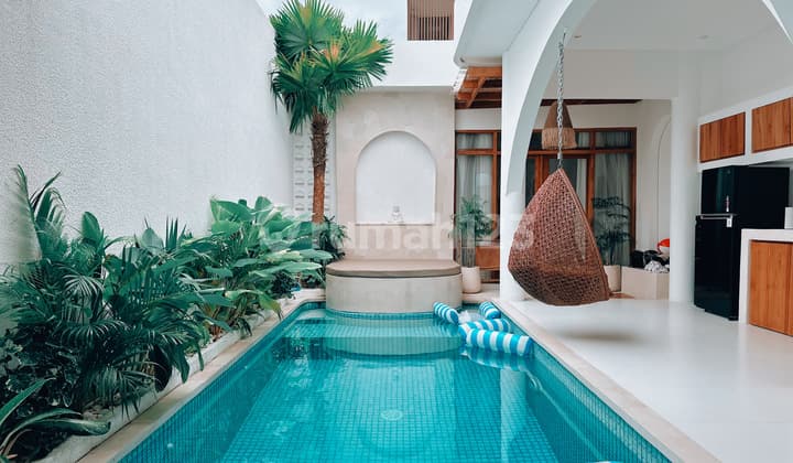 Villa Baru Dijual di Kerobokan Dekat Seminyak Bali - Oasis Tropis Anda Menanti!
