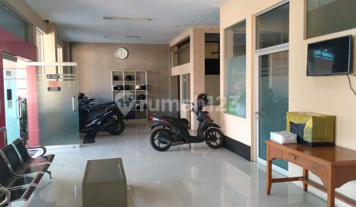 Kos Jalan Godean Dekat Kampus dan Perniagaan