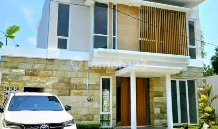 Rumah Jalan Palagan Dekat Hotel Hyatt Regency