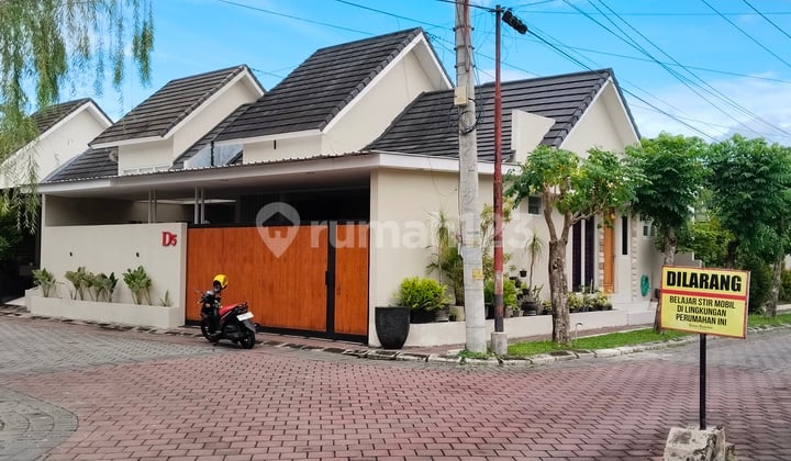 Rumah Bagus Dekat Kampus Jalan Wates Km8