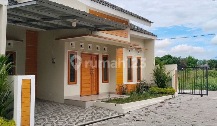 New House in Maguwoharjo House