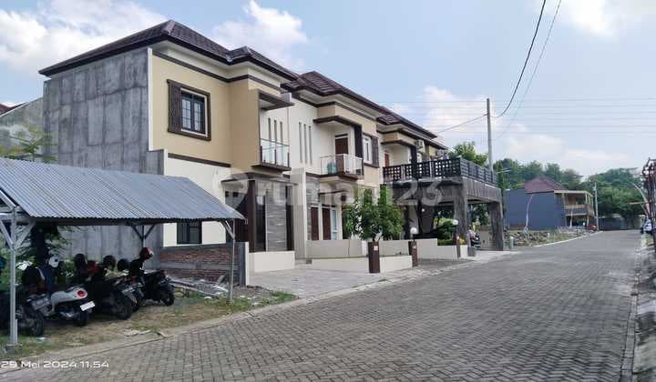 7-Minute Housing to Campus and Unimus Hospital