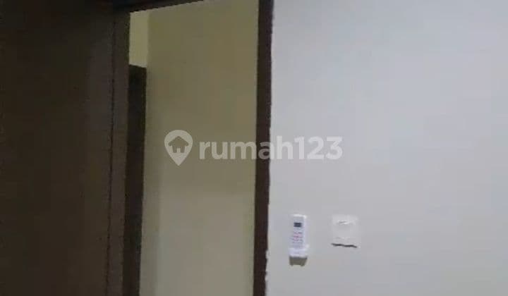 Rumah Hook 2 Lantai bagus dan nyaman sudah ada ac di graha raya bintaro