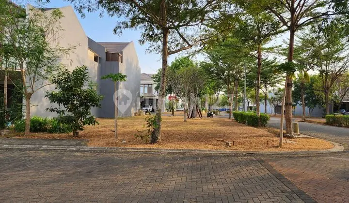Dijual Rumah Posisi Hoek Lt 223m2!! Di Greenwich-luxmore