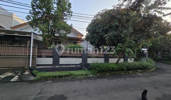 Dijual Rumah Hitung Tanah di BSD Griya Loka