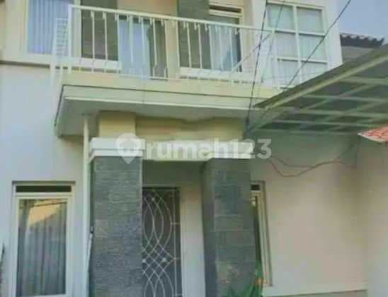 Dijual Cepat Rumah 2;1/4 Lantai Bagus Di Lippo Karawaci