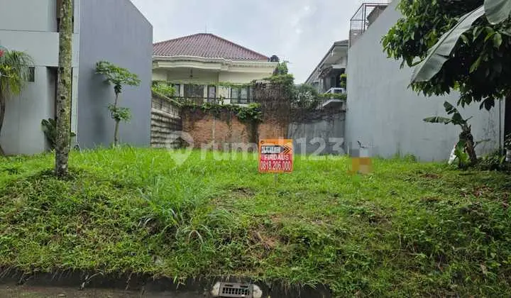 Kavling Posisi Badan Bentuk Kotak 240.0 M² di BSD Taman Giri Loka