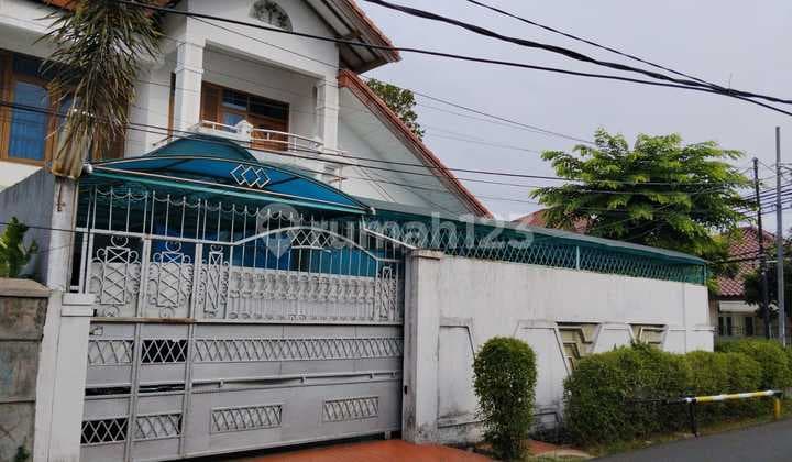 SUPER MURAH! HARGA JAUH DI BAWAH PASAR! Rumah Megah di Jl. Penyelesaian Tomang - Meruya Lt 370m SHM - CASH ONLY