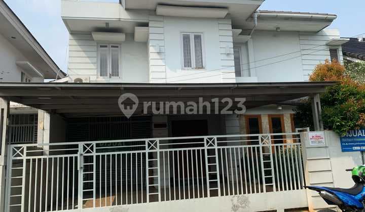Rumah Mewah 2 Lantai di Jl Benda, Ciganjur, Jagakarsa, Kota Jakarta Selatan, Provinsi Dki Jakarta