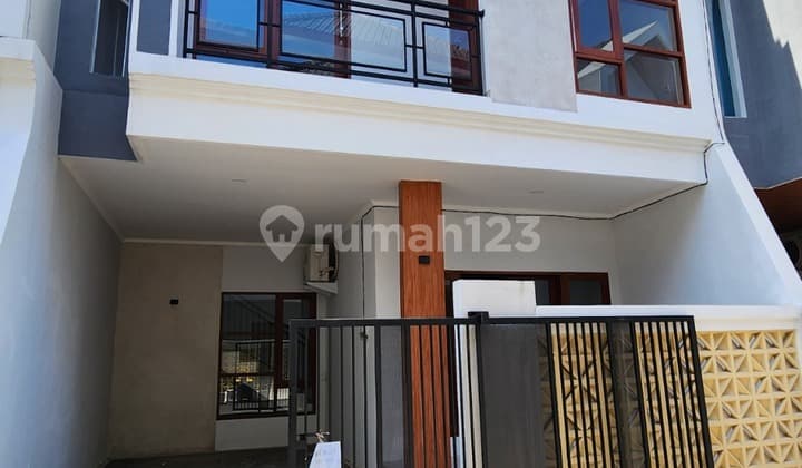 New 2-Story House in Downtown Mahendradatta Street