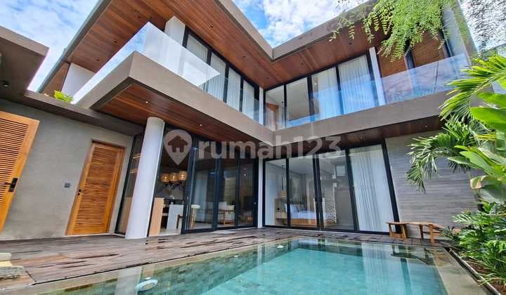 Brand New Luxury Villa Located Bale Mansion Kuta