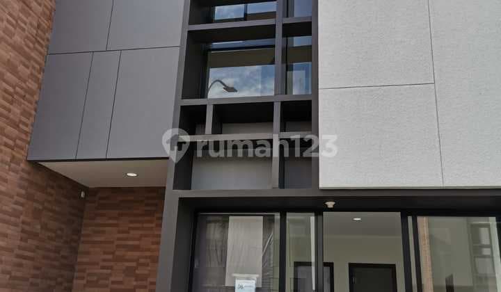 Disewa Rumah Suvarna Sutera Flavio Murah