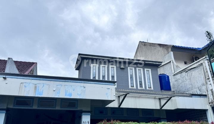 For Sale Beautiful House in Ciputat