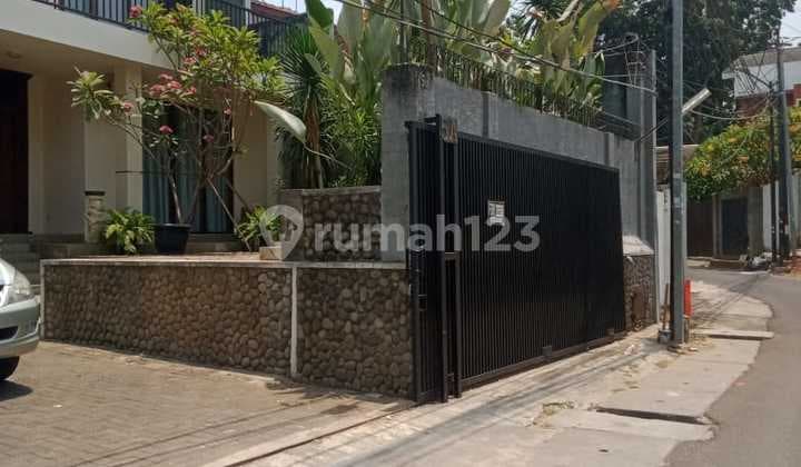 Very Nice, Beautiful House, Ready to Occupy in Kemang